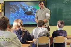 90a200eb-4d8e-4b07-9e6c-46569c7df412